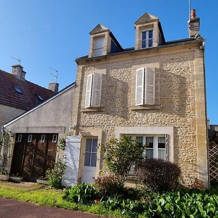Maison De Vacances Bord De Mer Normandie Plage Du Debarquement Proche Caen Bernières-sur-Mer 外观 照片